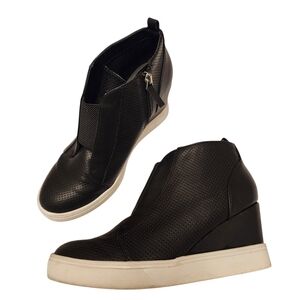 Mia Arianna Black Wedge Sneakers 7.5